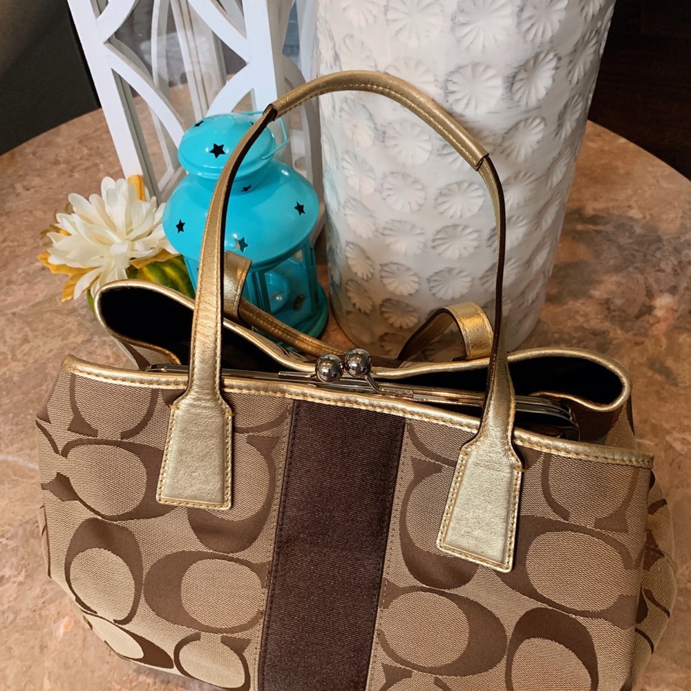 Coach handbag - Picture 2 of 3